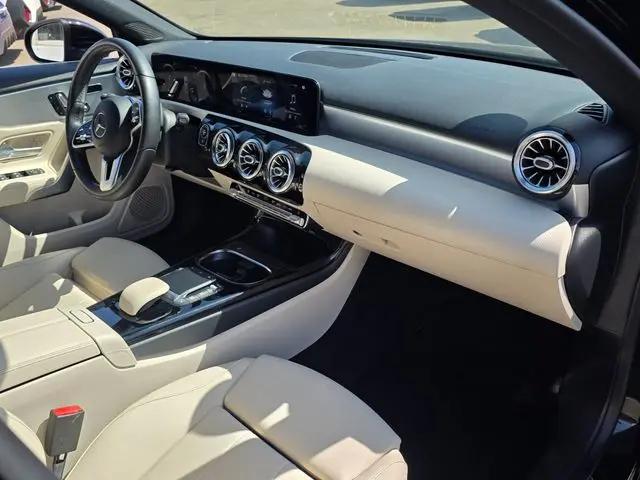 2021 Mercedes-Benz A 220 A 220