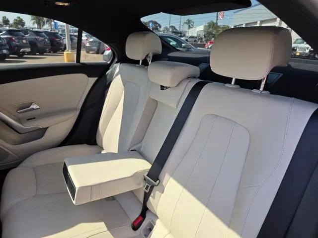 2021 Mercedes-Benz A 220 A 220