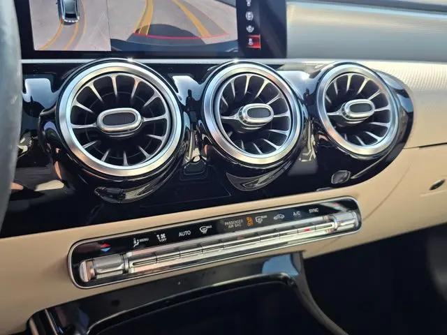 2021 Mercedes-Benz A 220 A 220