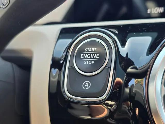 2021 Mercedes-Benz A 220 A 220