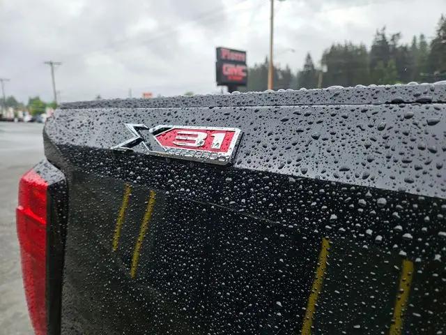 2026 GMC Sierra 1500 Crew Cab, Standard Bed, SLT, 4WD