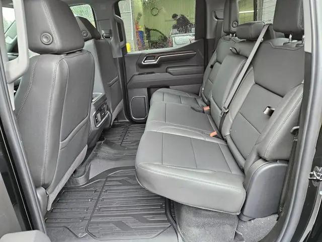 2026 GMC Sierra 1500 Crew Cab, Standard Bed, SLT, 4WD