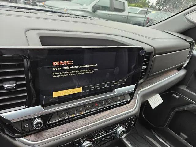 2026 GMC Sierra 1500 Crew Cab, Standard Bed, SLT, 4WD