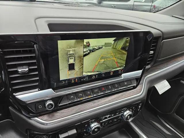 2026 GMC Sierra 1500 Crew Cab, Standard Bed, SLT, 4WD