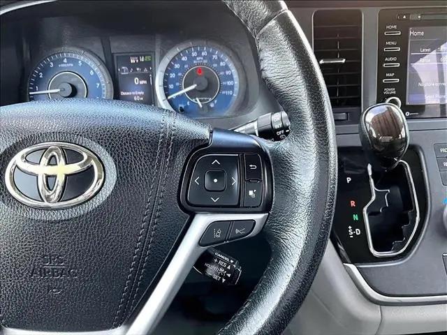 2020 Toyota Sienna XLE