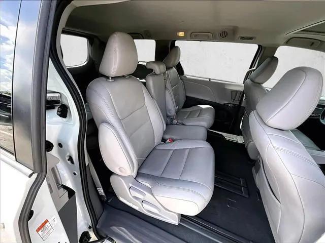 2020 Toyota Sienna XLE