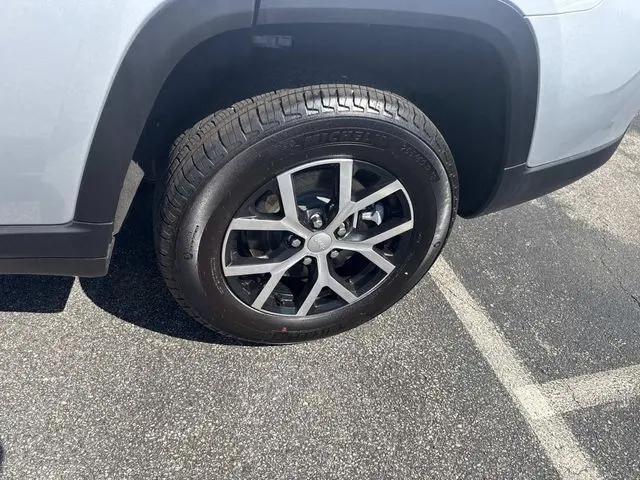 2025 Jeep Grand Cherokee L Limited 4x4