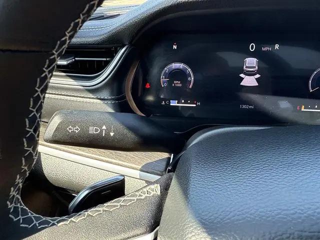 2025 Jeep Grand Cherokee L Limited 4x4