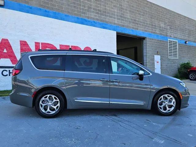 2023 Chrysler Pacifica Limited