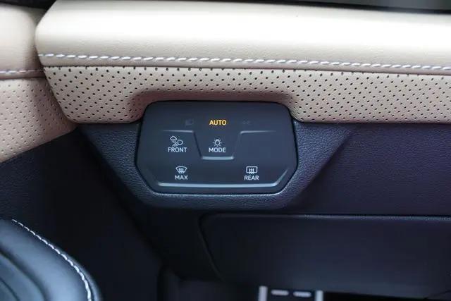 2026 Volkswagen Atlas Cross Sport SEL R-Line Black