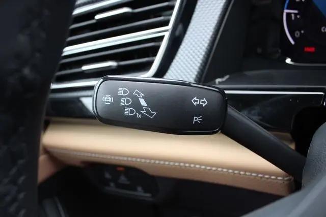 2026 Volkswagen Atlas Cross Sport SEL R-Line Black