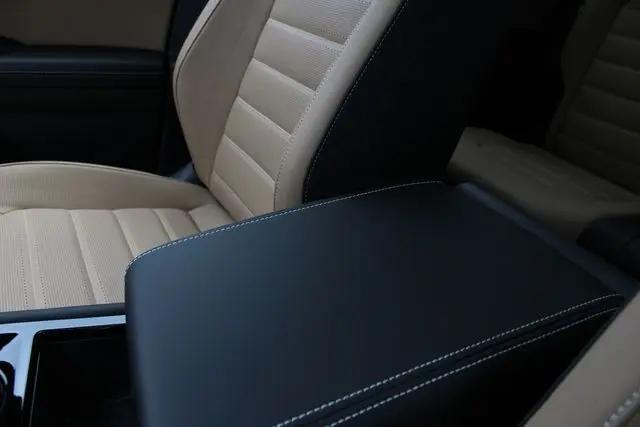 2026 Volkswagen Atlas Cross Sport SEL R-Line Black