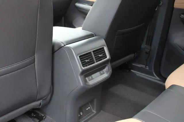 2026 Volkswagen Atlas Cross Sport SEL R-Line Black