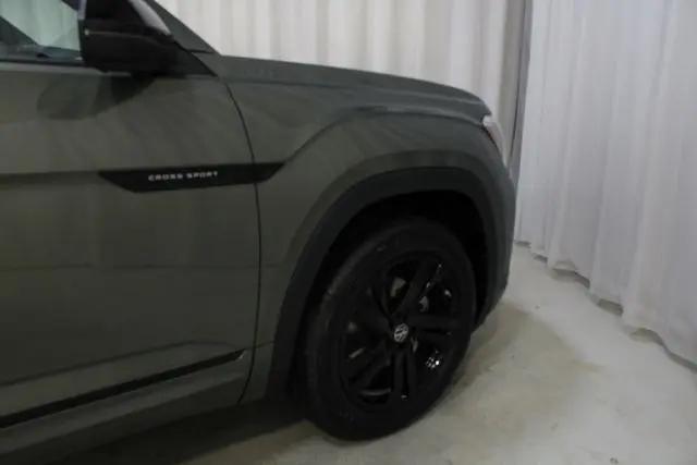 2026 Volkswagen Atlas Cross Sport SEL R-Line Black