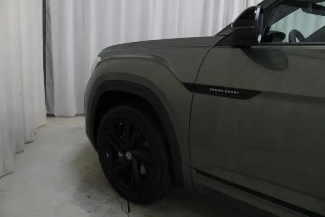 2026 Volkswagen Atlas Cross Sport SEL R-Line Black