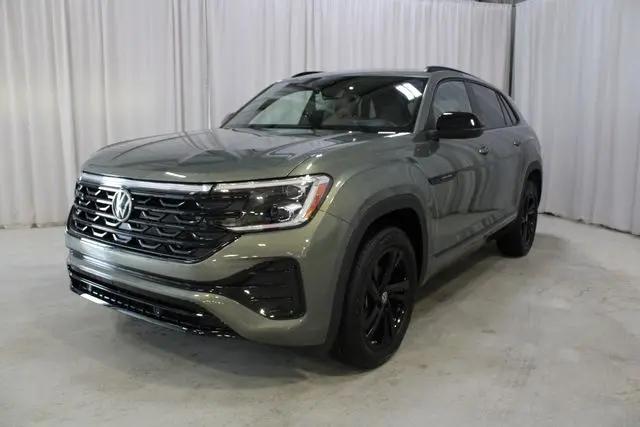 2026 Volkswagen Atlas Cross Sport SEL R-Line Black