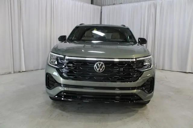 2026 Volkswagen Atlas Cross Sport SEL R-Line Black