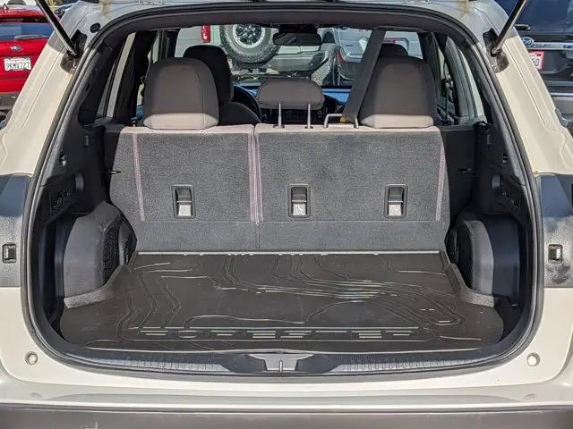2025 Subaru Forester Base