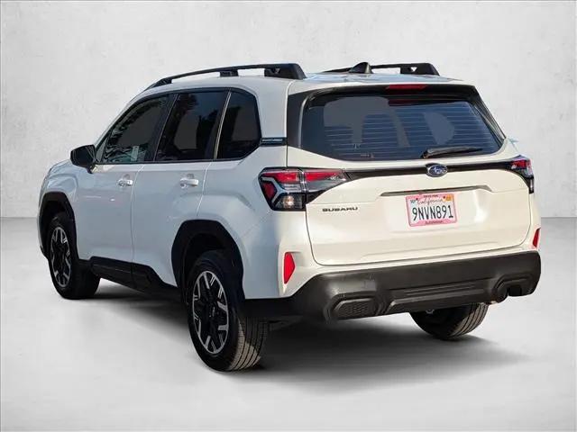 2025 Subaru Forester Base