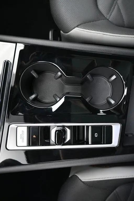 2024 Volkswagen Atlas 2.0T Peak Edition SE w/Technology
