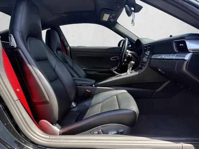 2017 Porsche 911 Carrera 4S
