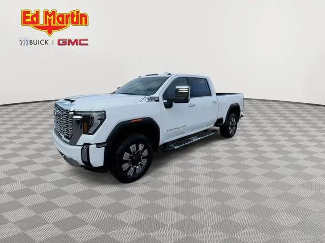 2024 GMC Sierra 2500HD 4WD Crew Cab Standard Bed Denali