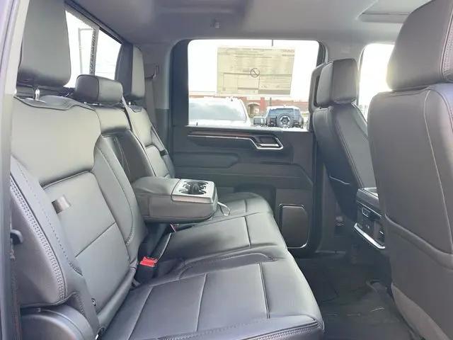 2024 GMC Sierra 2500HD 4WD Crew Cab Standard Bed Denali