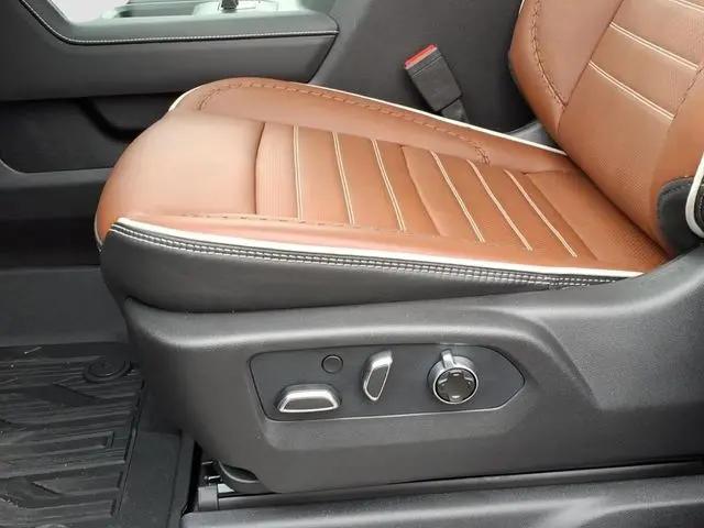 2026 GMC Sierra 2500HD Crew Cab, Standard Bed, Denali Ultimate, 4WD