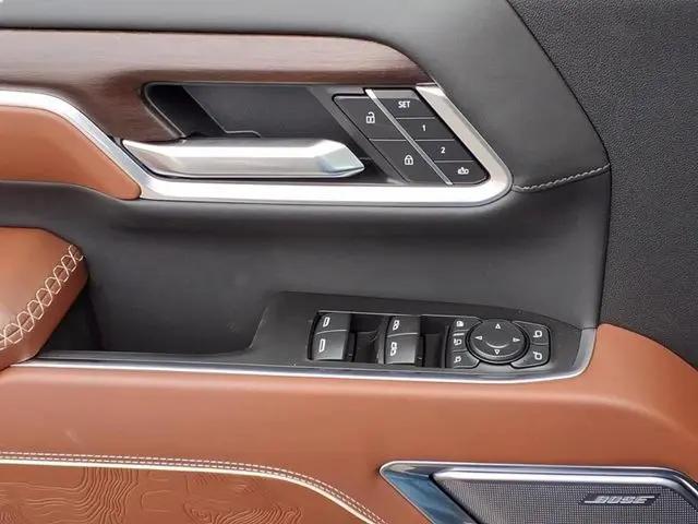2026 GMC Sierra 2500HD Crew Cab, Standard Bed, Denali Ultimate, 4WD