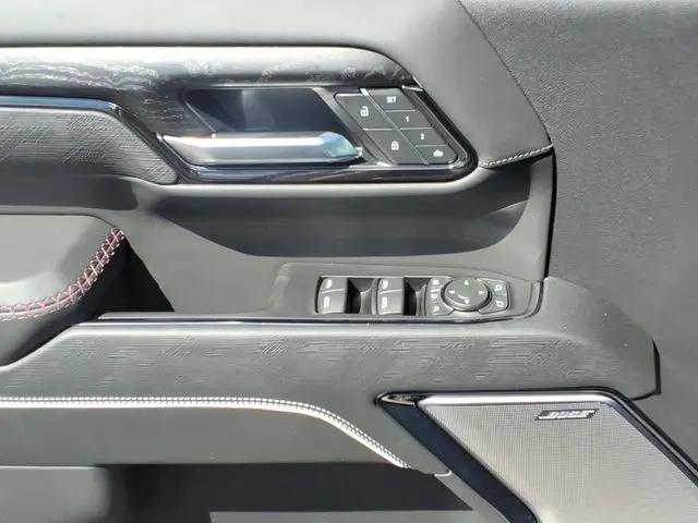 2026 GMC Sierra 2500HD Crew Cab, Standard Bed, AT4X, 4WD
