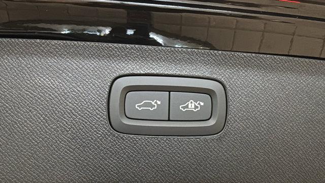 2026 Volvo XC90 Plug-In Hybrid Plus, T8 AWD, Electric/Gasoline, Bright, 7 Seats