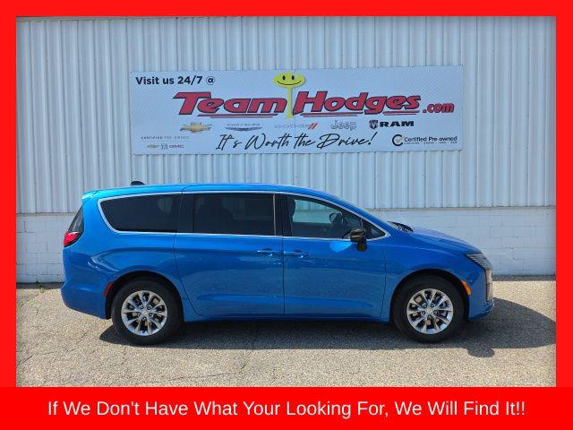 2027 Chrysler Pacifica PACIFICA SELECT AWD 2027 Chrysler Pacifica PACIFICA SELECT AWD