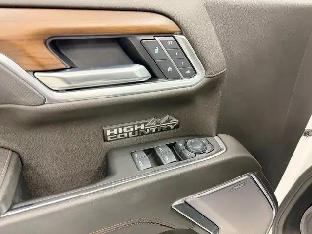 2025 Chevrolet Silverado 1500 4WD Crew Cab Short Bed High Country