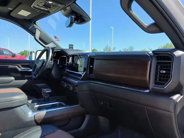 2025 Chevrolet Silverado 1500 4WD Crew Cab Short Bed High Country