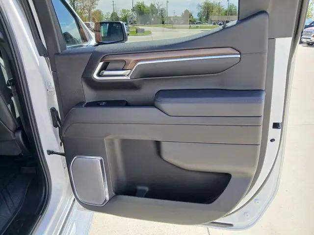 2025 Chevrolet Silverado 1500 4WD Crew Cab Short Bed High Country