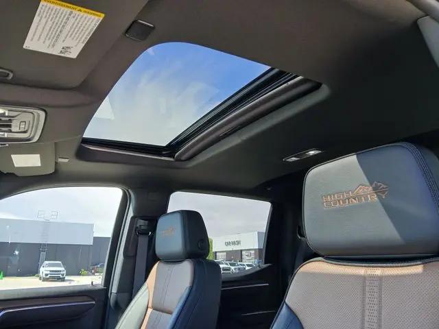 2025 Chevrolet Silverado 1500 4WD Crew Cab Short Bed High Country