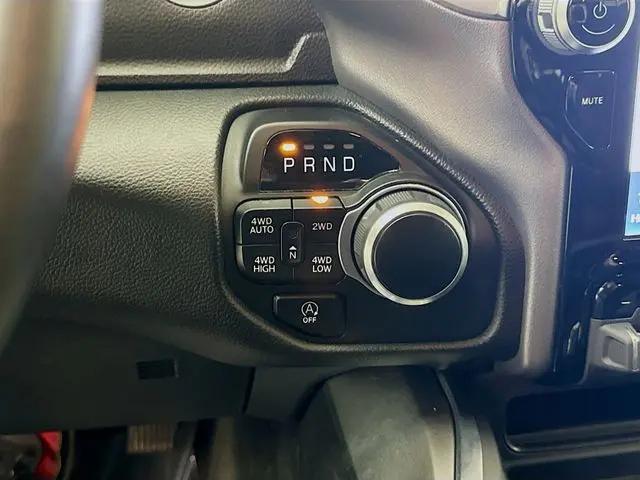 2024 Ram 1500 Big Horn Crew Cab 4x4 5'7" Box