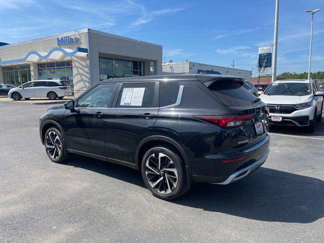 2022 Mitsubishi Outlander Unknown