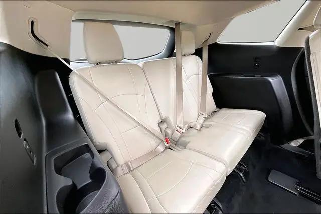 2023 Buick Enclave Essence AWD
