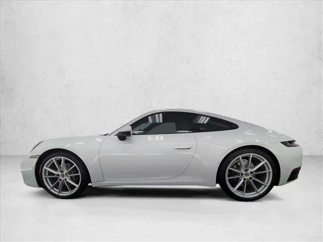 2022 Porsche 911 Carrera