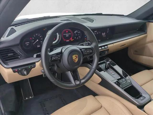 2022 Porsche 911 Carrera