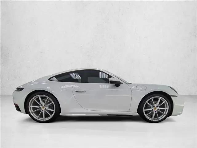 2022 Porsche 911 Carrera