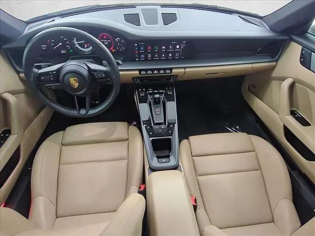 2022 Porsche 911 Carrera