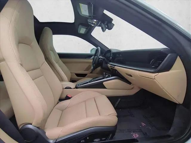 2022 Porsche 911 Carrera