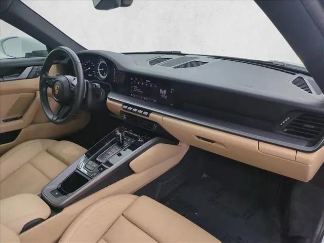 2022 Porsche 911 Carrera