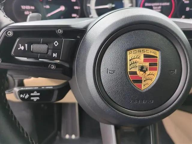 2022 Porsche 911 Carrera