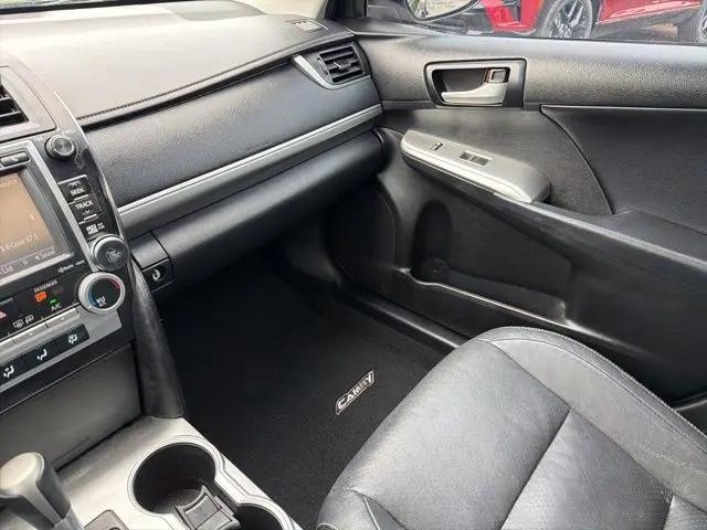 2014 Toyota Camry SE V6