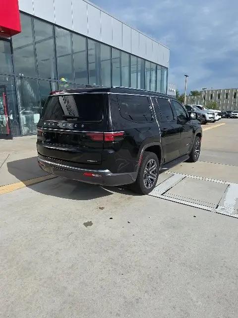 2022 Jeep Wagoneer Series III 4x2