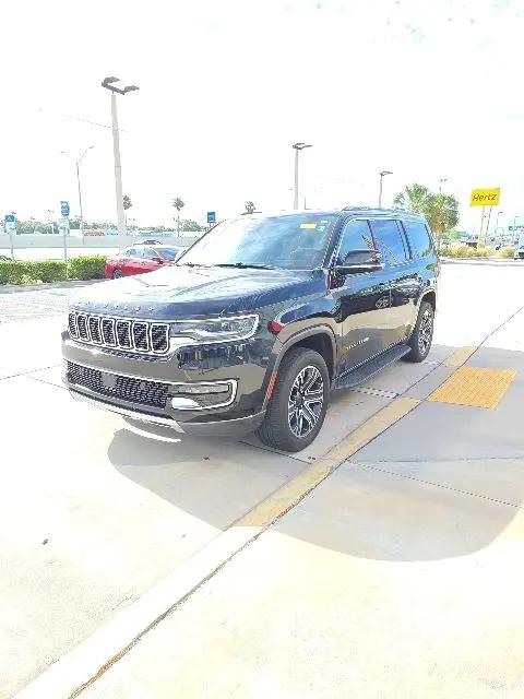 2022 Jeep Wagoneer Series III 4x2