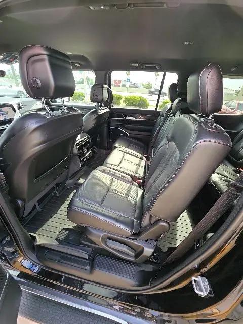 2022 Jeep Wagoneer Series III 4x2